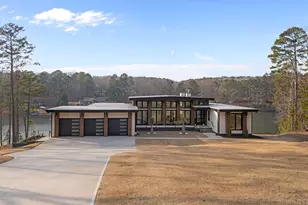 704 Russell St, Sanford, NC 27330 - Photo 3