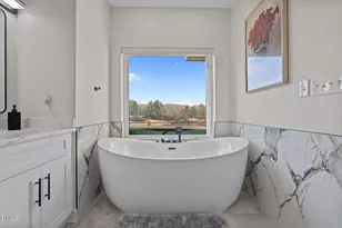 704 Russell St, Sanford, NC 27330 - Photo 21