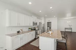 47 Prairie St, Clayton, NC 27527 - Photo 3