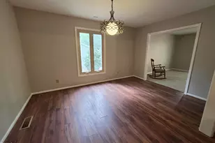 708 Dawnwood Ct, Raleigh, NC 27609 - Photo 25