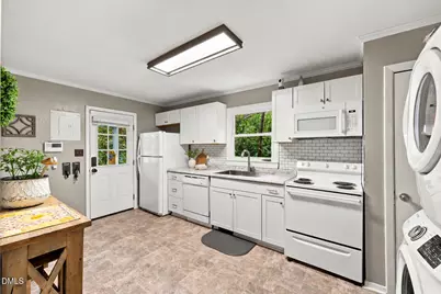 315 Lang Court, Haw River, NC 27258 - Photo 7