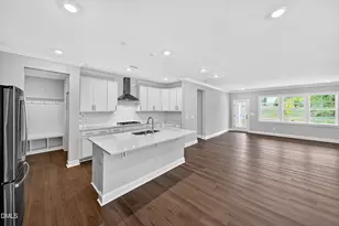 221 Golden Trce Dr, Garner, NC 27529 - Photo 9