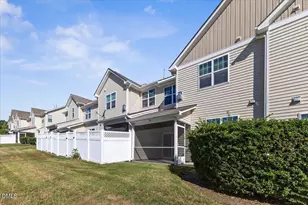 7209 Ladbrooke St, Raleigh, NC 27617 - Photo 47