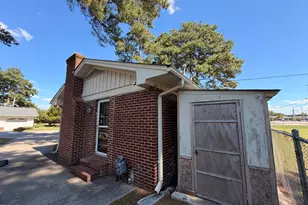 1110 Vance St E, Wilson, NC 27893 - Photo 3