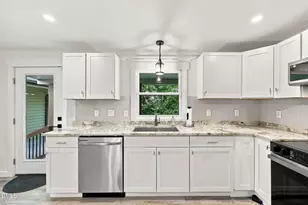 1621 N Park Ave, Burlington, NC 27217 - Photo 9