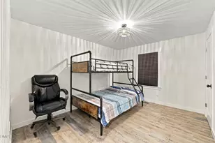 1621 N Park Ave, Burlington, NC 27217 - Photo 17