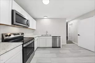 4202 Kaplan Dr, Raleigh, NC 27606 - Photo 5