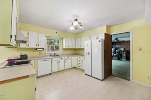 8307 Bromley Rd, Hillsborough, NC 27278 - Photo 15
