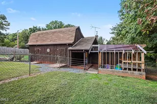 10648 Cherry Grove Rd, Reidsville, NC 27320 - Photo 23