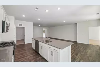 441 Conifer Street, Sanford, NC 27332 - Photo 5