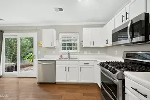 313 Sturminster Dr, Holly Springs, NC 27540 - Photo 17