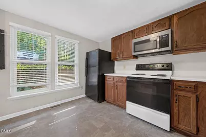 1912 Fox Sterling Drive, Raleigh, NC 27606 - Photo 9