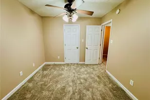 616 Amberdale Cir W, Lumberton, NC 28358 - Photo 35