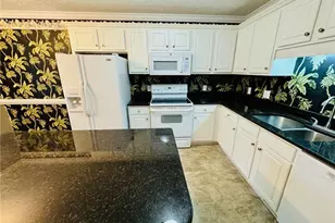 616 Amberdale Cir W, Lumberton, NC 28358 - Photo 11