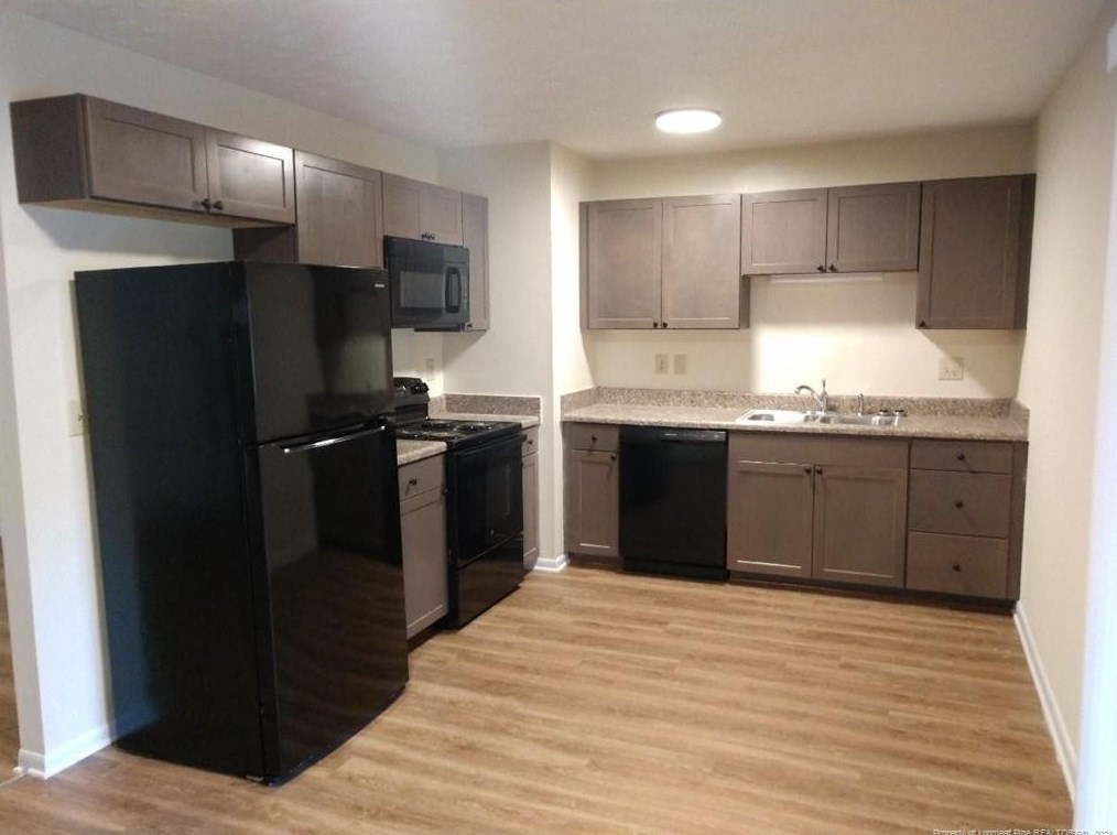 2290 Hackney Loop, Fayetteville NC  28304-5721 exterior