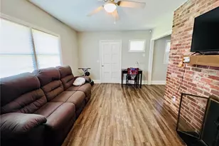 403 Barker Ten Mile Rd, Lumberton, NC 28358 - Photo 5