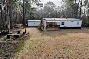 200 Caldonia Ln, Lumberton, NC 28358 - Photo 7