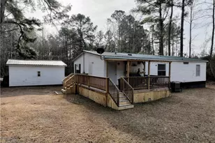 200 Caldonia Ln, Lumberton, NC 28358 - Photo 5