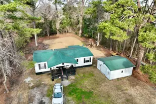 200 Caldonia Ln, Lumberton, NC 28358 - Photo 3