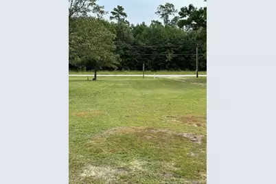 701 Eastway Avenue, Elizabethtown, NC 28337 - Photo 9