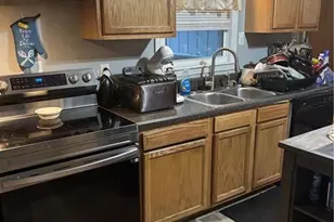 201 S Elm St, Maxton, NC 28364 - Photo 5