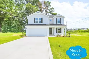 1924 Bulldog Ln, Hope Mills, NC 28348 - Photo 1