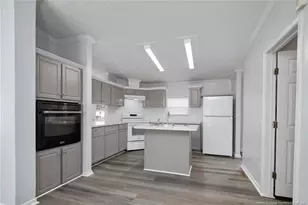 25 Remines Ct, Parkton, NC 28371 - Photo 9