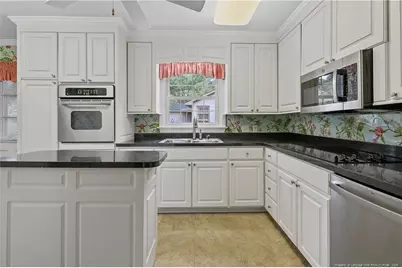 2514 Mirror Lake Drive, Fayetteville, NC 28303 - Photo 9