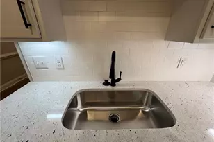 220 Gallery Dr, Spring Lake, NC 28390 - Photo 9