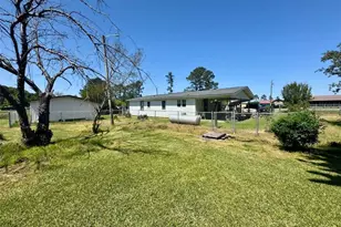 8256 211 Hwy E, Lumberton, NC 28358 - Photo 11