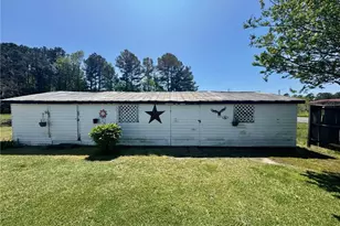 8256 211 Hwy E, Lumberton, NC 28358 - Photo 5