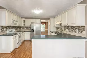 513 Captains Pl, Fayetteville, NC 28311 - Photo 17