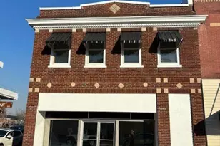 424 N Chestnut St, Lumberton, NC 28358 - Photo 1