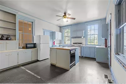 205 N Vance Street, Red Springs, NC 28377 - Photo 9