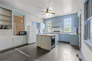 205 N Vance St, Red Springs, NC 28377 - Photo 9