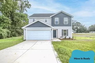 5851 Panther Dr, Hope Mills, NC 28348 - Photo 1