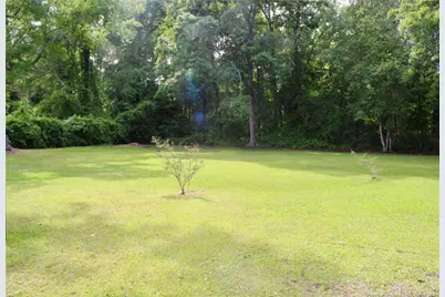 3253 Meadow Road, Lumberton, NC 28358 - Photo 9