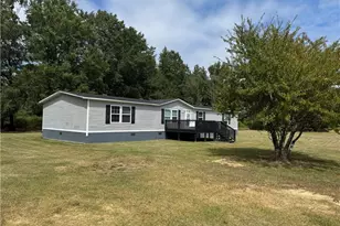 2273 Bee Gee Rd, Lumberton, NC 28358 - Photo 15