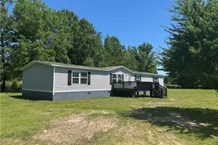 2273 Bee Gee Rd, Lumberton, NC 28358 - Photo 9