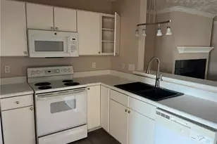 380 Bubble Creek Ct, Fayetteville, NC 28311 - Photo 5