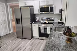 6205 Gambrills Ct, Fayetteville, NC 28304 - Photo 9