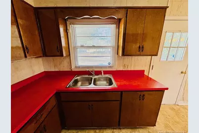803 Floyd Street, Fairmont, NC 28340 - Photo 15