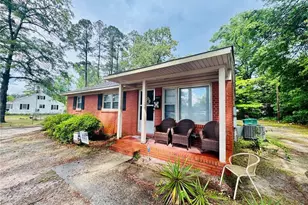 803 Floyd St, Fairmont, NC 28340 - Photo 3