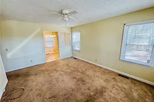803 Floyd St, Fairmont, NC 28340 - Photo 7