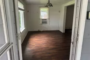 307 S Cedar St, Rowland, NC 28383 - Photo 3