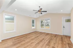 211 E Washington St, Coats, NC - Photo 9