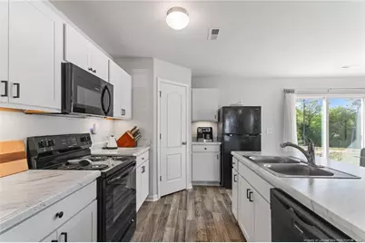 905 Sapphire Stone Lane, Hope Mills, NC 28348 - Photo 11