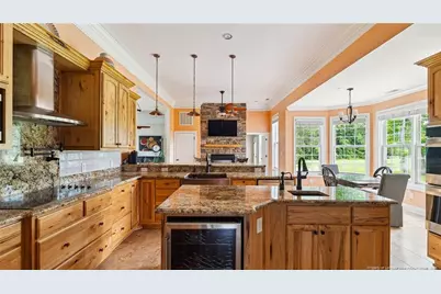 330 Wellington Road, Saint Pauls, NC 28384 - Photo 9