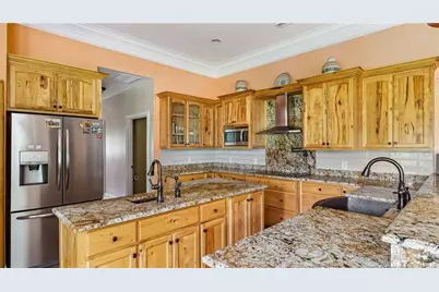 330 Wellington Road, Saint Pauls, NC 28384 - Photo 7