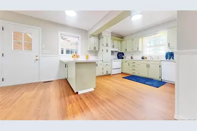 2105 W Broad Street, Elizabethtown, NC 28337 - Photo 9